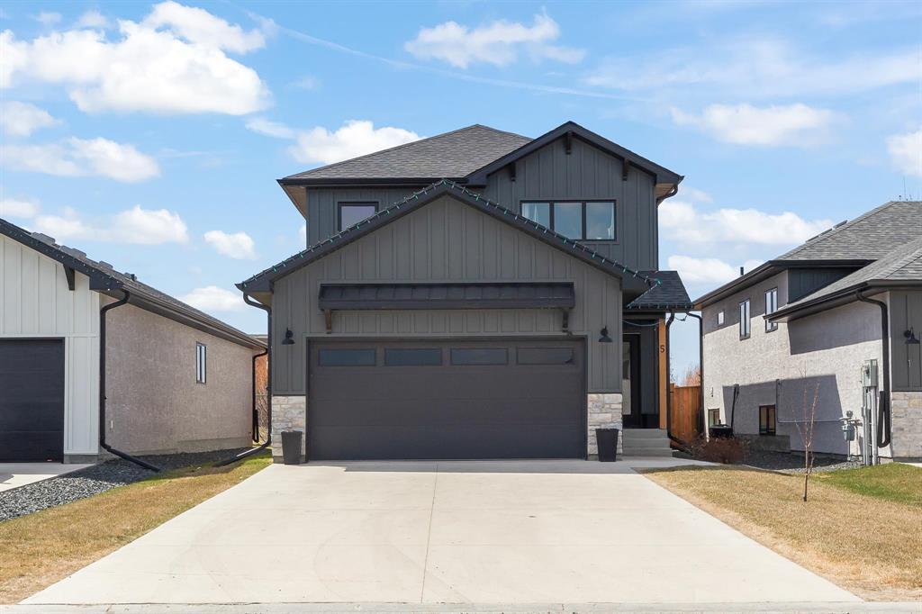 5 Winston Place, Steinbach, Manitoba  R5G 2W4 - Photo 1 - 202609799