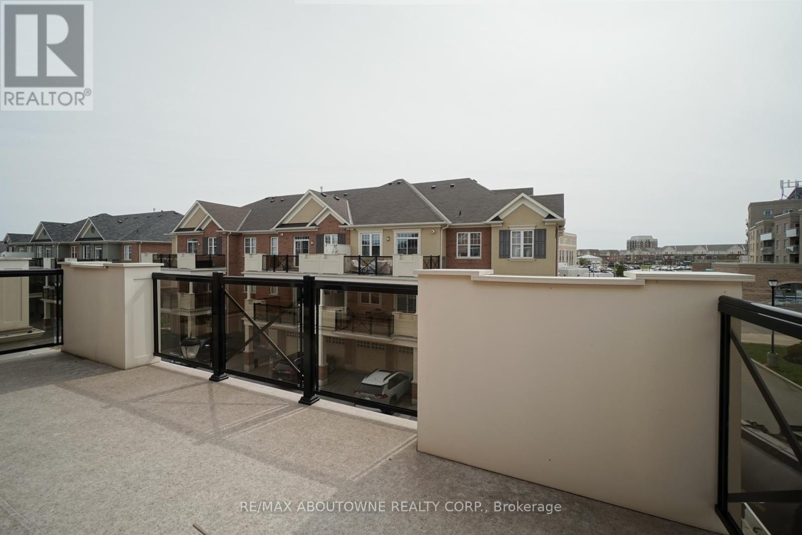 312 - 269 Georgian Drive, Oakville, Ontario  L6H 0L1 - Photo 27 - W12911662