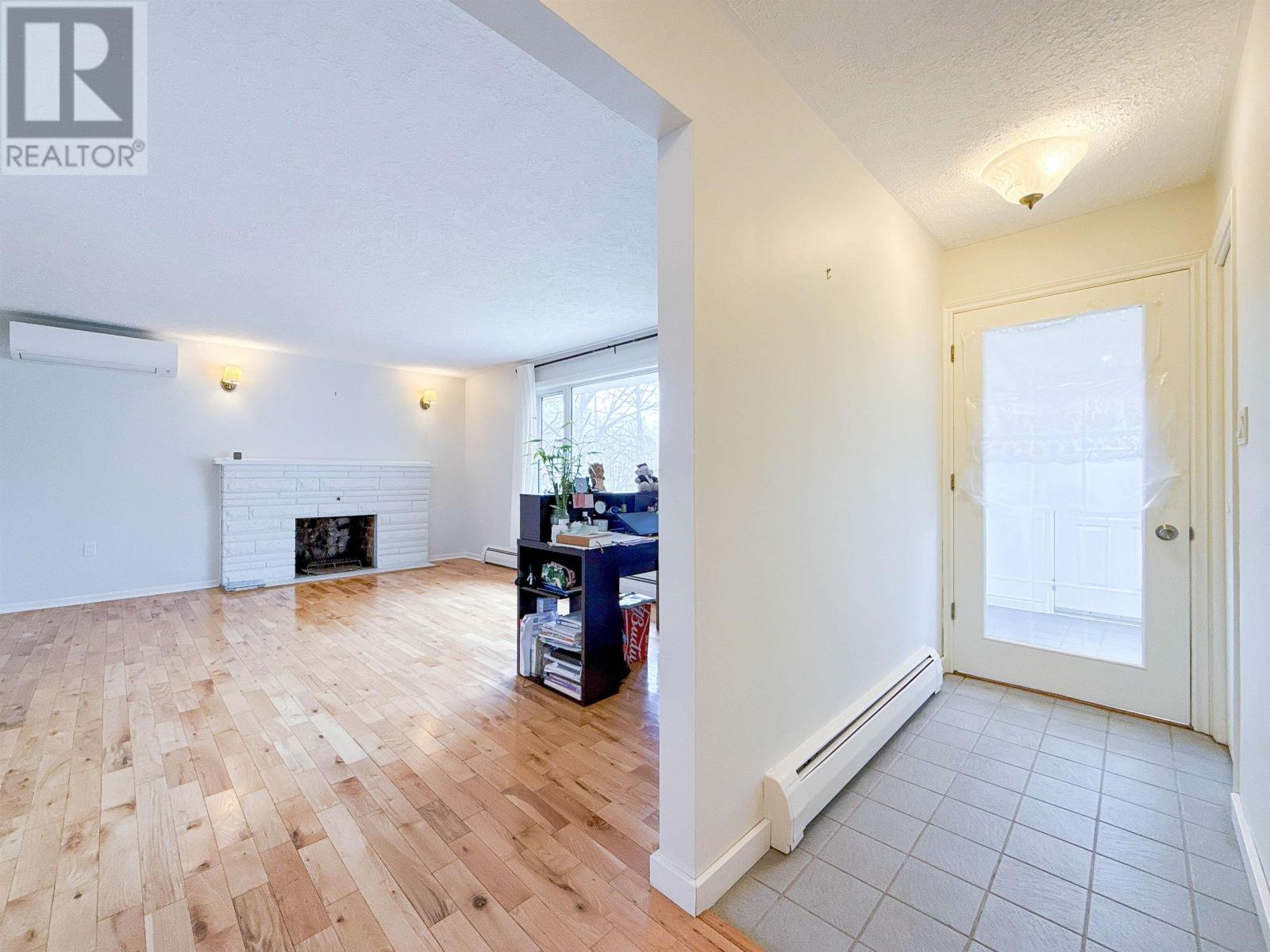 47 Emerald Drive, Charlottetown, Prince Edward Island  C1A 2Y5 - Photo 3 - 202610415