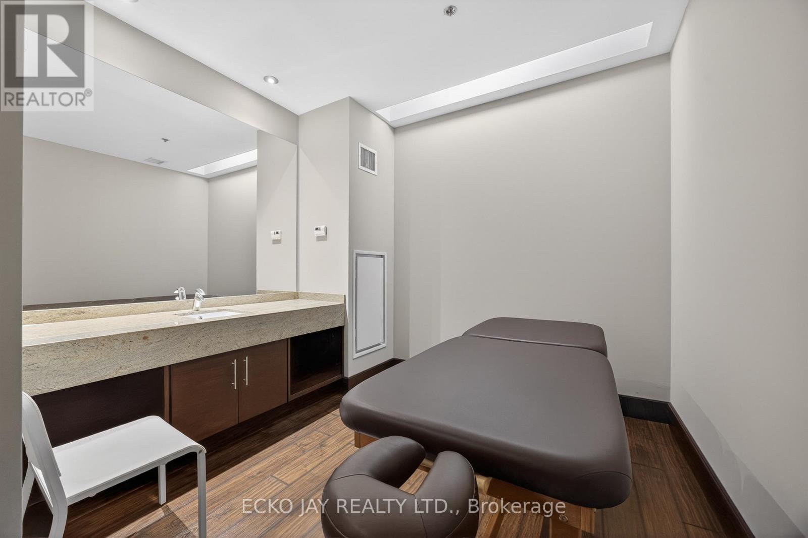 Ph01 - 35 Brian Peck Crescent, Toronto, Ontario  M4G 0A5 - Photo 26 - C13077828
