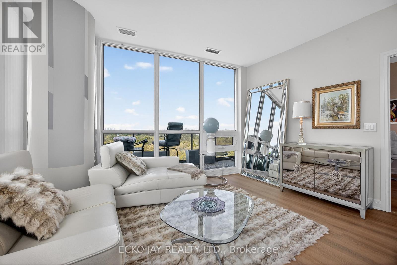Ph01 - 35 Brian Peck Crescent, Toronto, Ontario  M4G 0A5 - Photo 4 - C13077828