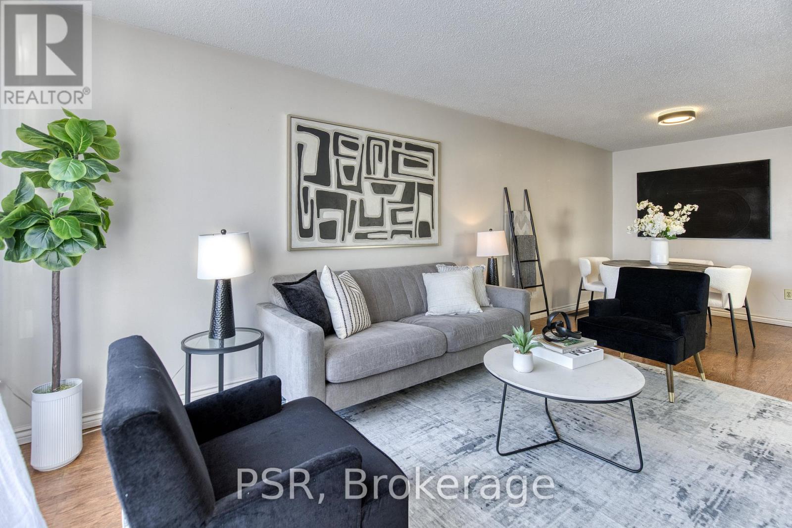 231 Heritage Drive, Kitchener, Ontario  N2B 3A9 - Photo 3 - X13110730