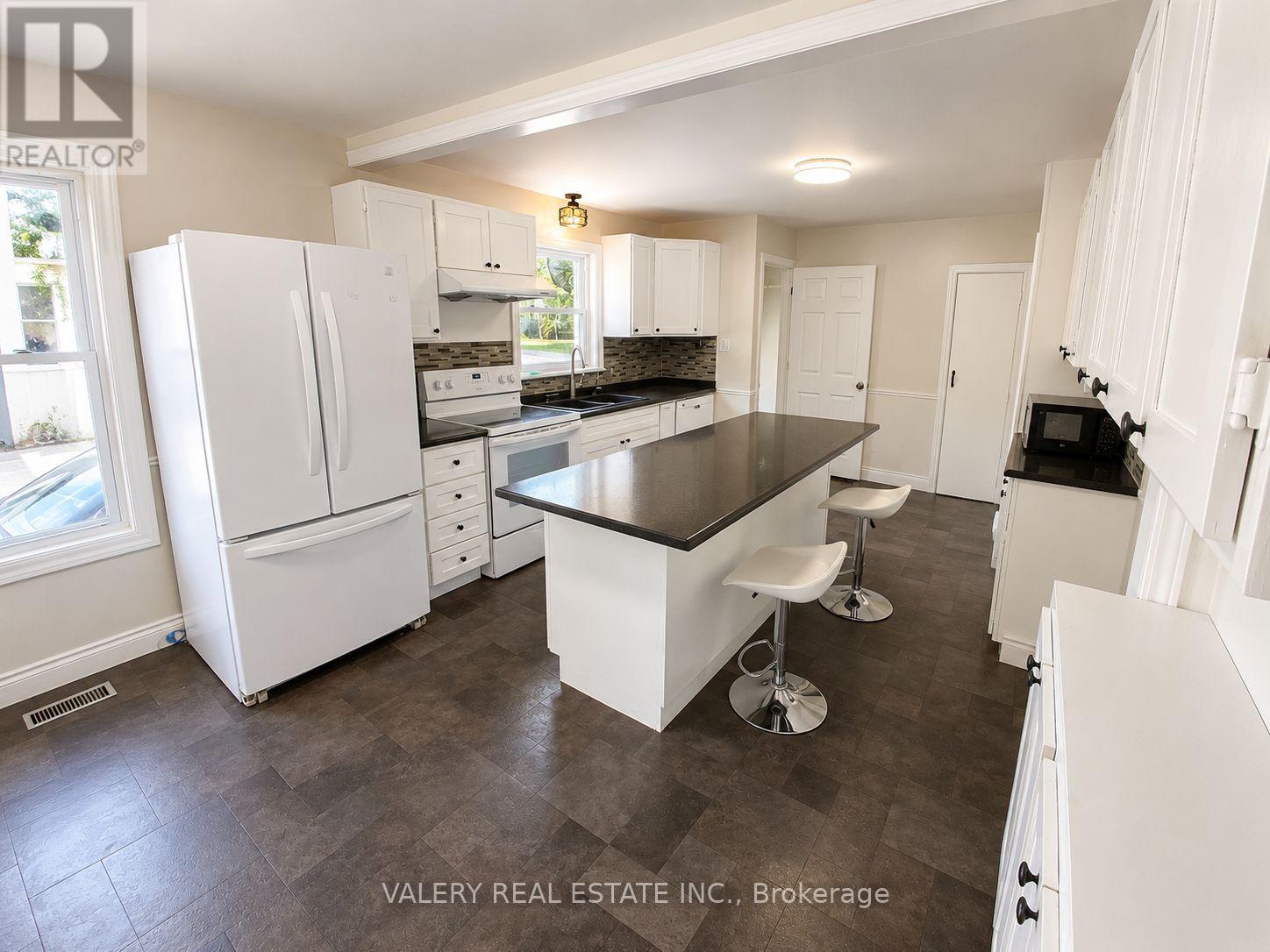 Main - 374 Edmonton Street, Hamilton, Ontario  N5W 4Y5 - Photo 2 - X13110788