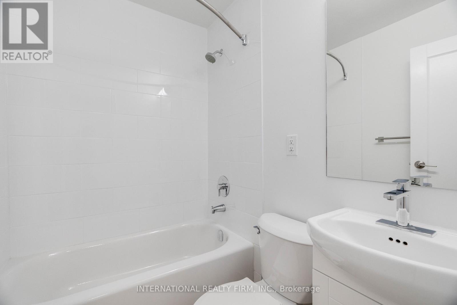 93 High Street S, London South, Ontario  N6C 4J8 - Photo 2 - X13110796