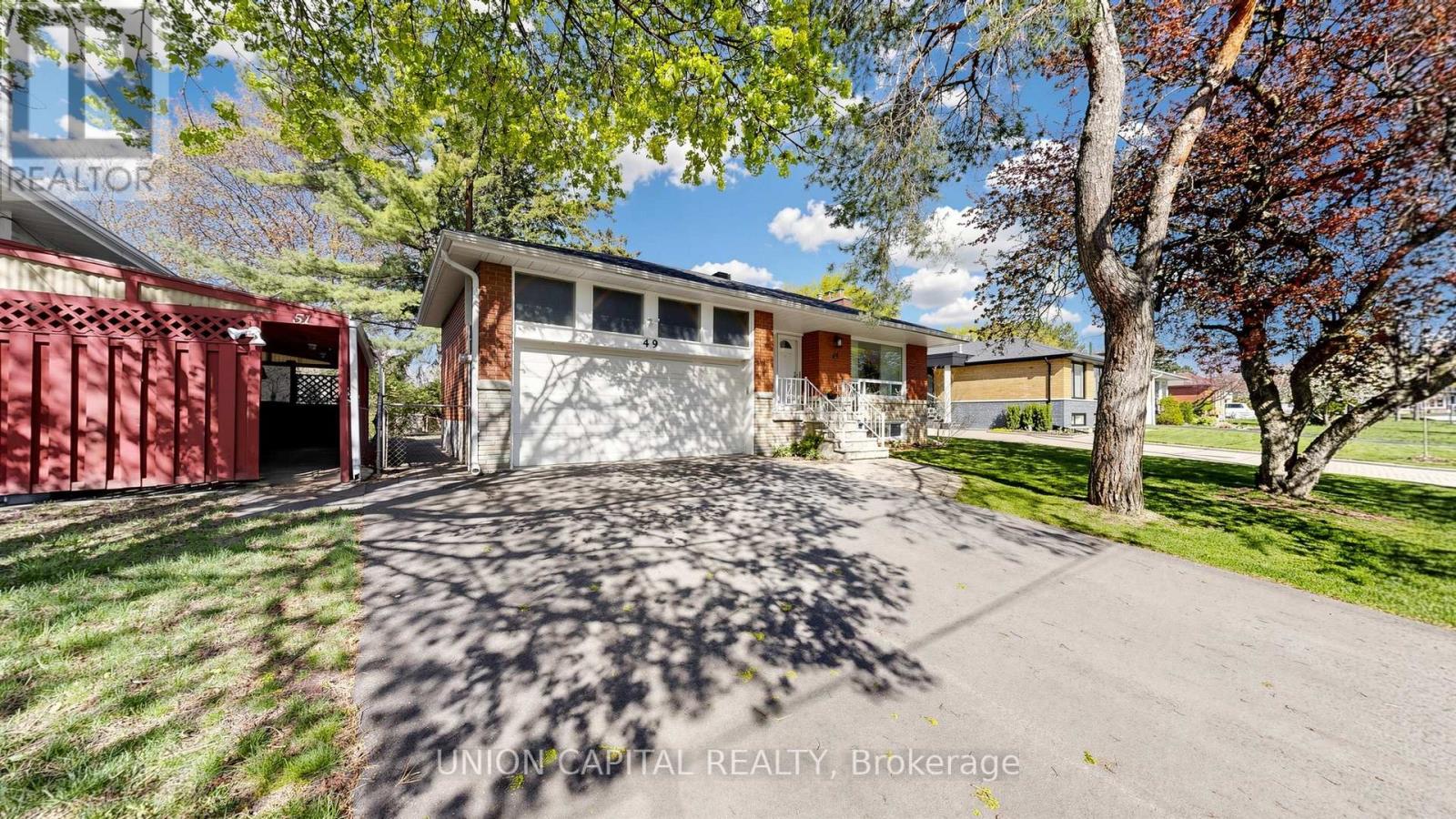 49 BATHFORD CRESCENT, Toronto, Ontario