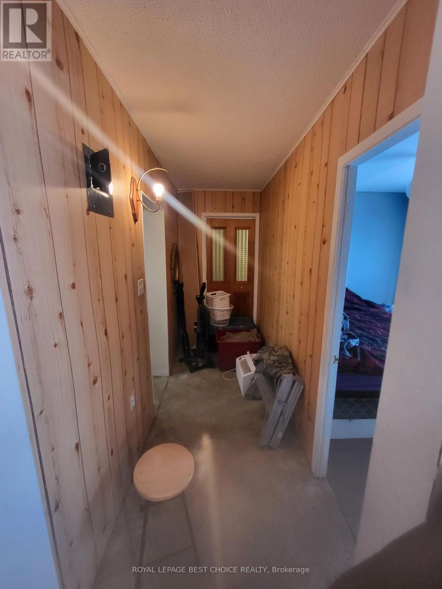 20 Goward Avenue, Temagami, Ontario  P0H 2H0 - Photo 15 - X12930474