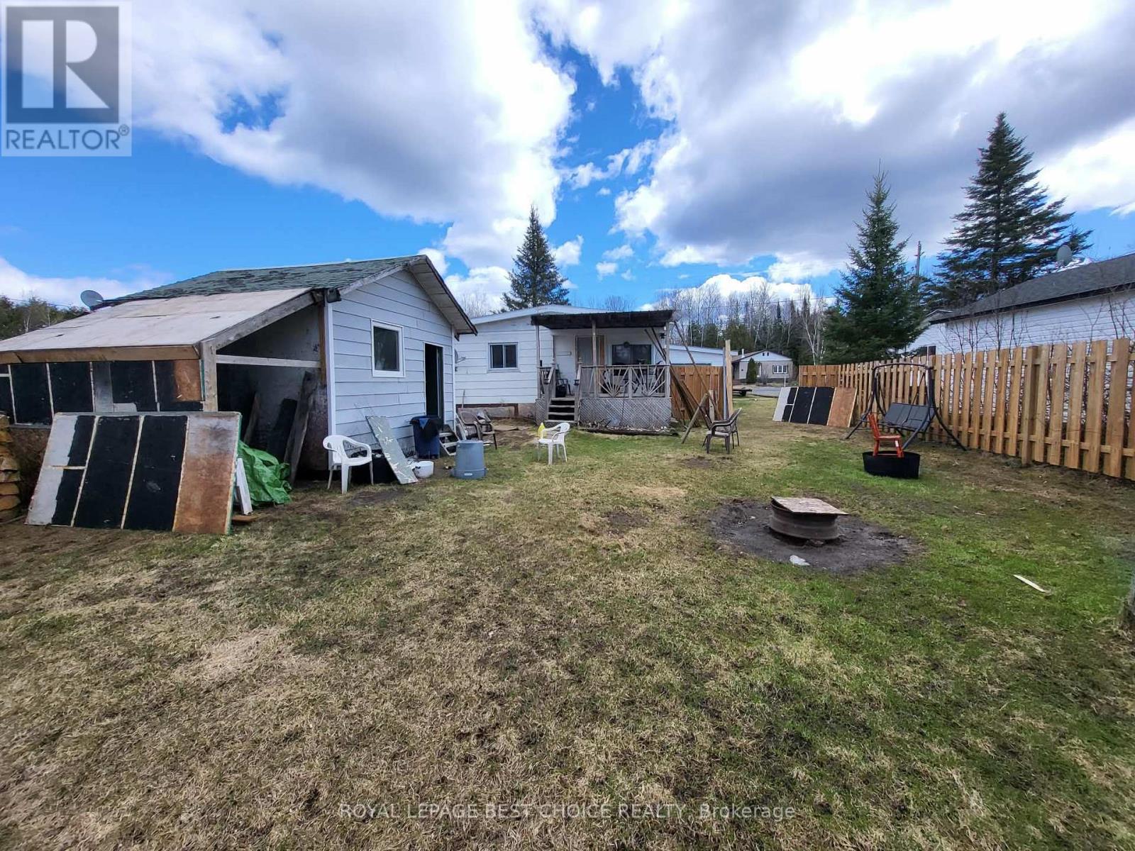 20 Goward Avenue, Temagami, Ontario  P0H 2H0 - Photo 22 - X12930474