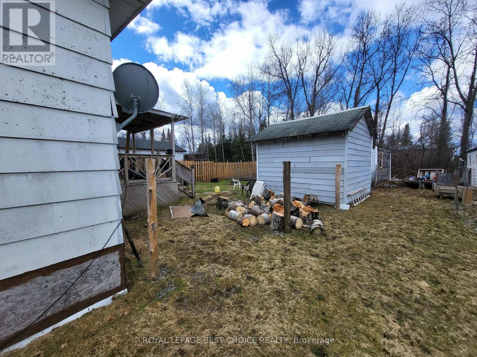 20 Goward Avenue, Temagami, Ontario  P0H 2H0 - Photo 26 - X12930474