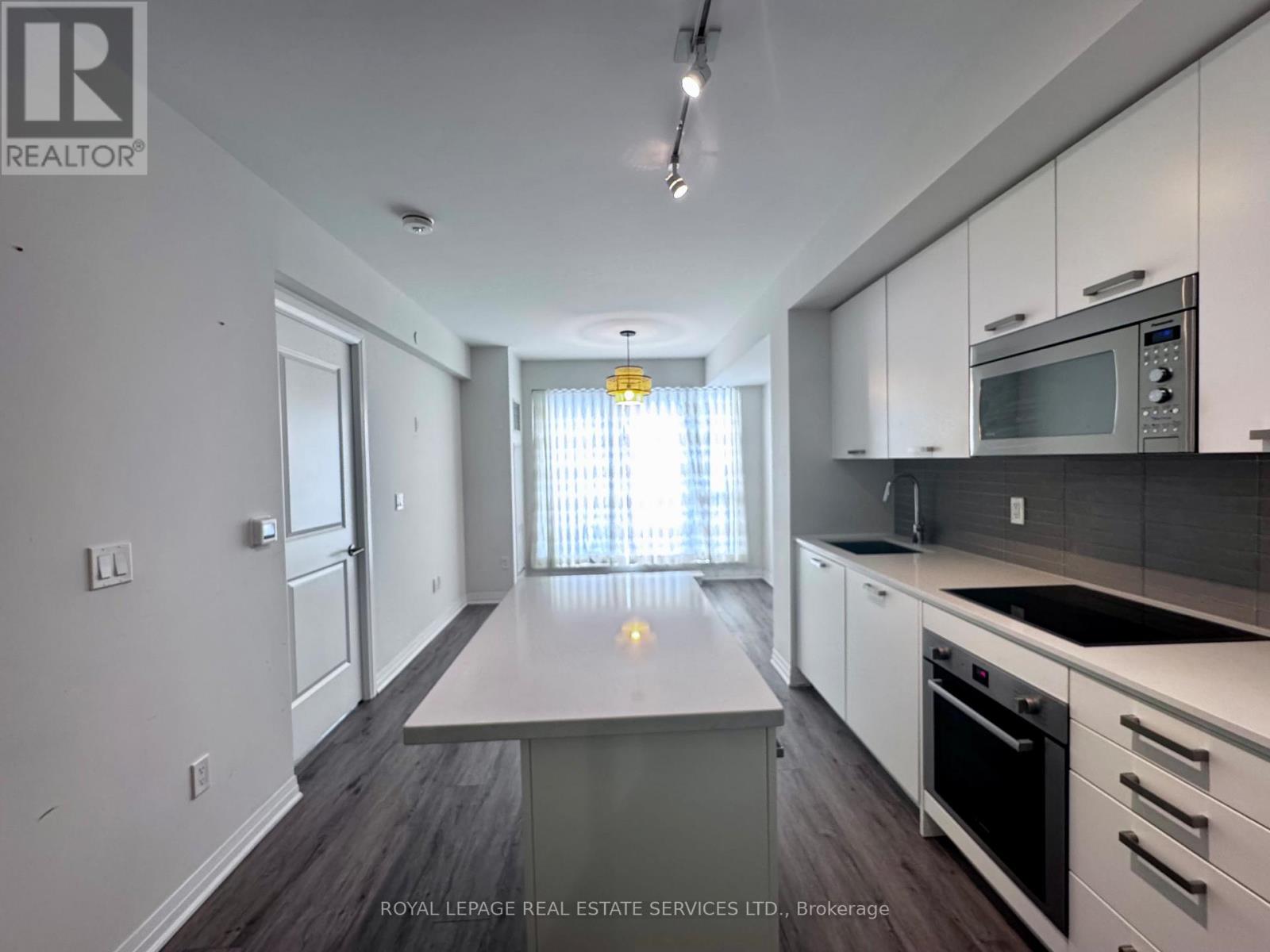 408 - 2301 Danforth Avenue, Toronto, Ontario  M4C 0A7 - Photo 8 - E13070038