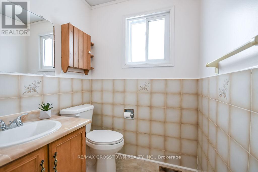 169 Oriole Drive, East Gwillimbury, Ontario  L9N 1G9 - Photo 33 - N12970652