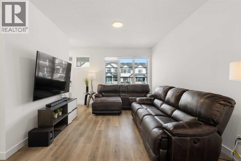 19825 45 Street SE, Calgary, Alberta  T3M 3B5 - Photo 3 - A2309149