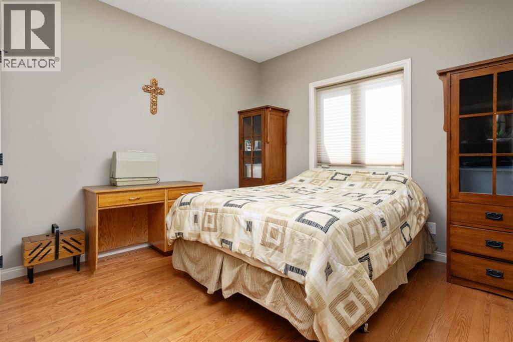 5607 27 Avenueclose, Camrose, Alberta  T4V 5C2 - Photo 13 - A2306660