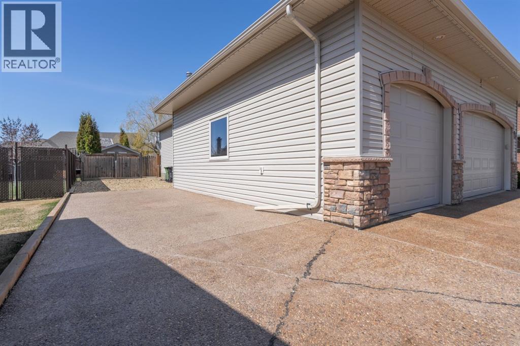 5607 27 Avenueclose, Camrose, Alberta  T4V 5C2 - Photo 33 - A2306660