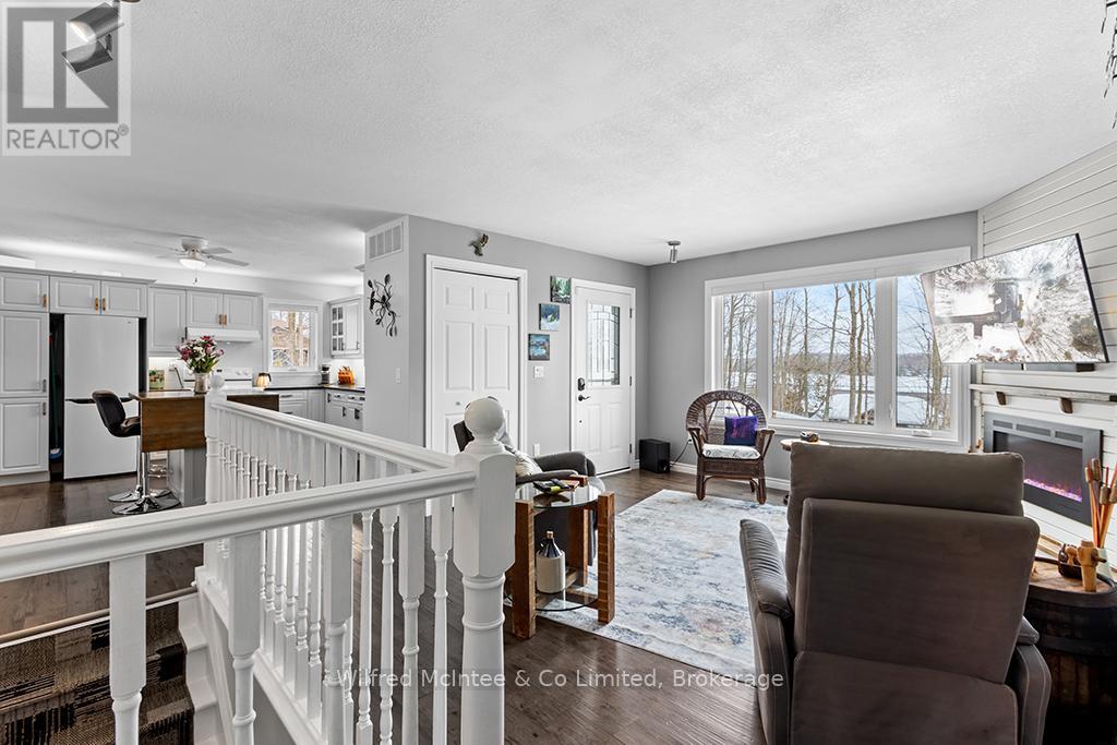 24 Shore Drive, South Bruce Peninsula, Ontario  N0H 1A0 - Photo 14 - X12890586