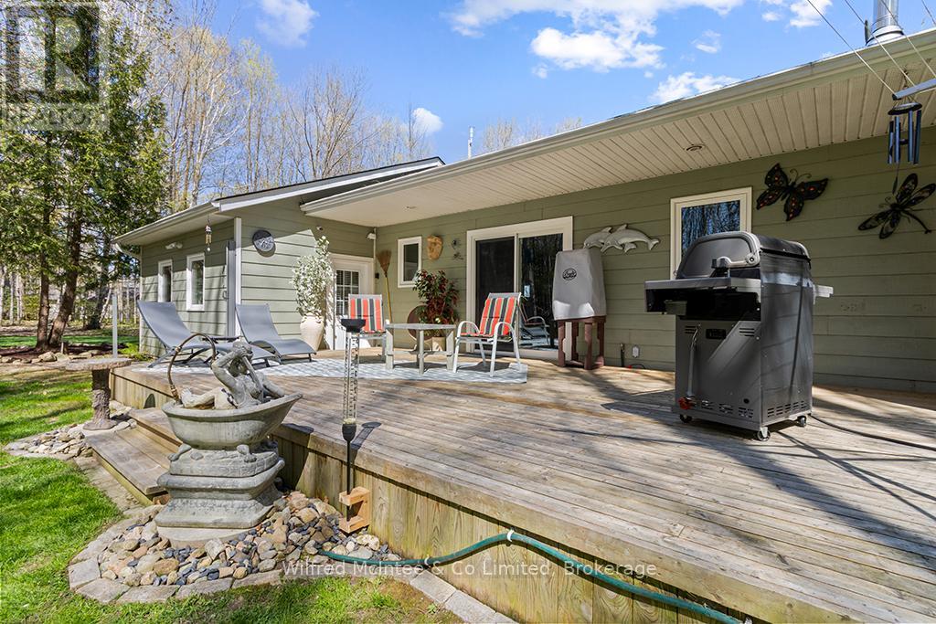 24 Shore Drive, South Bruce Peninsula, Ontario  N0H 1A0 - Photo 7 - X12890586