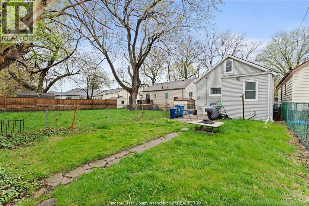 965 Bridge Avenue, Windsor, Ontario  N9B 2M9 - Photo 27 - 26010722