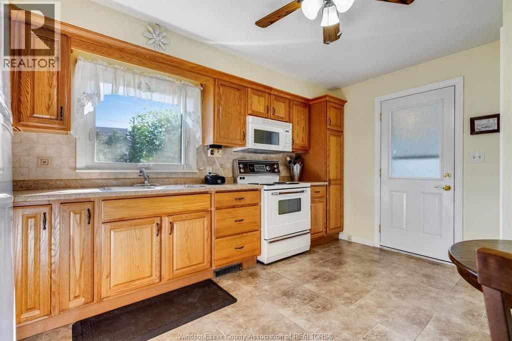 3024 Parkwood, Windsor, Ontario  N8W 2K4 - Photo 6 - 26010494
