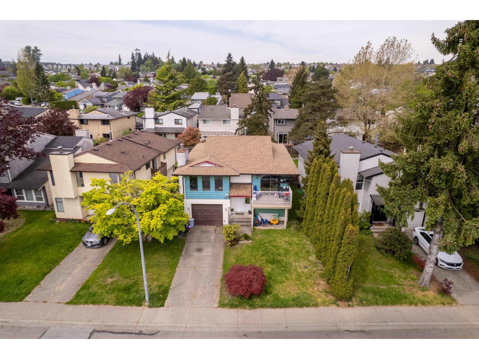 2245 Willoughby Way, Langley, British Columbia  V2Y 1B8 - Photo 4 - R3118201
