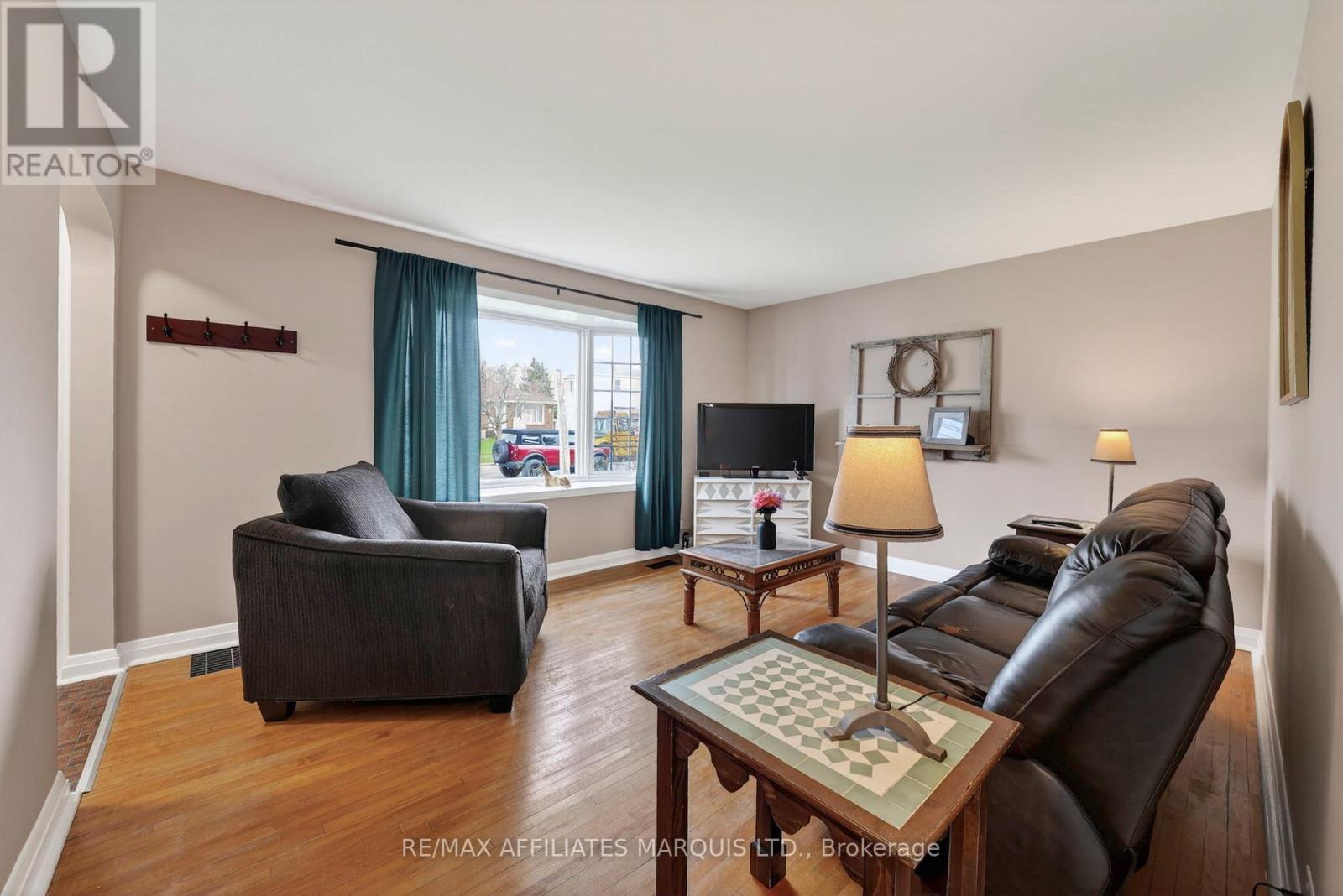 910 Leonard Avenue, Cornwall, Ontario  K6J 1L6 - Photo 4 - X13110950