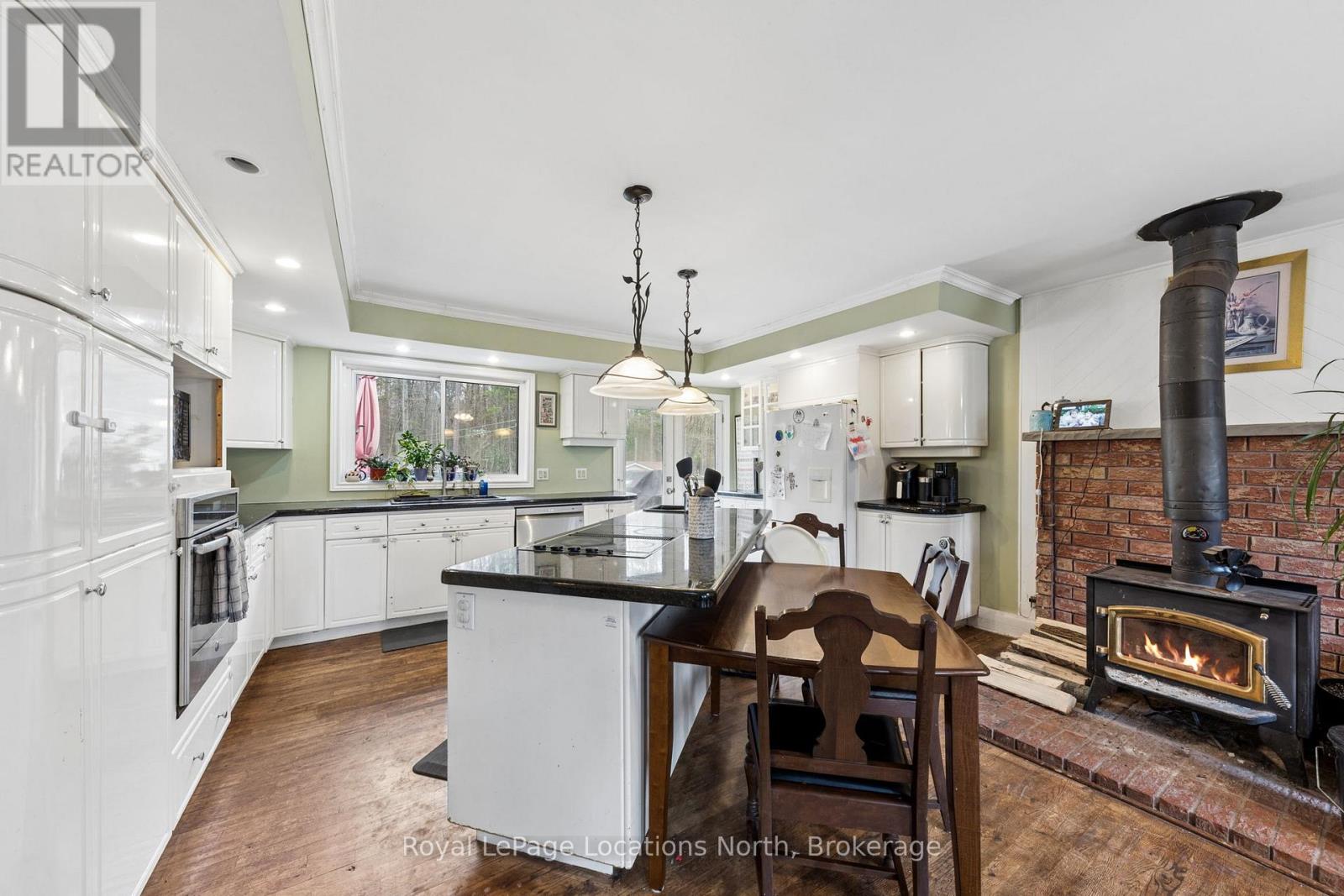 93 Ronald Avenue, Tiny, Ontario  L0L 1P0 - Photo 23 - S13111016