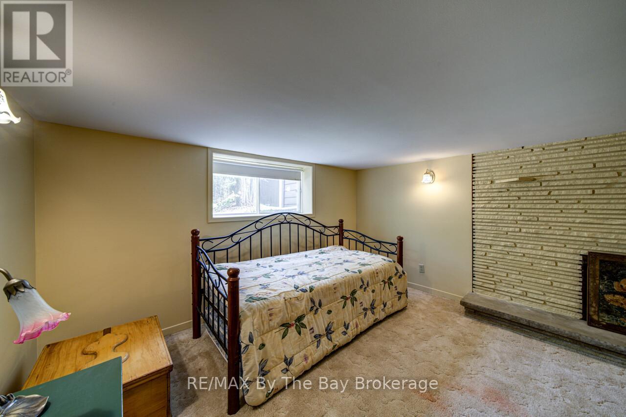 8308 County Road 9, Clearview (Creemore), Ontario  L0M 1G0 - Photo 32 - S13111156