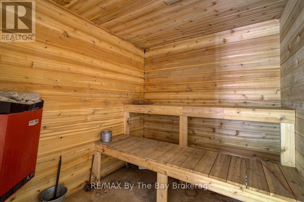 8308 County Road 9, Clearview (Creemore), Ontario  L0M 1G0 - Photo 37 - S13111156