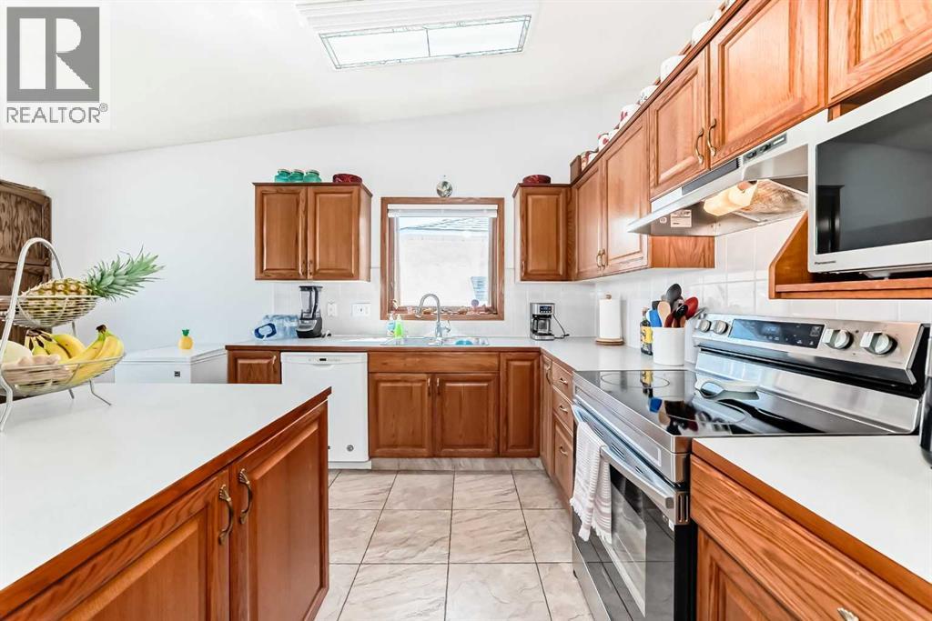 68 Harvest Oak Way Ne, Calgary, Alberta  T3K 3Y2 - Photo 3 - A2309949
