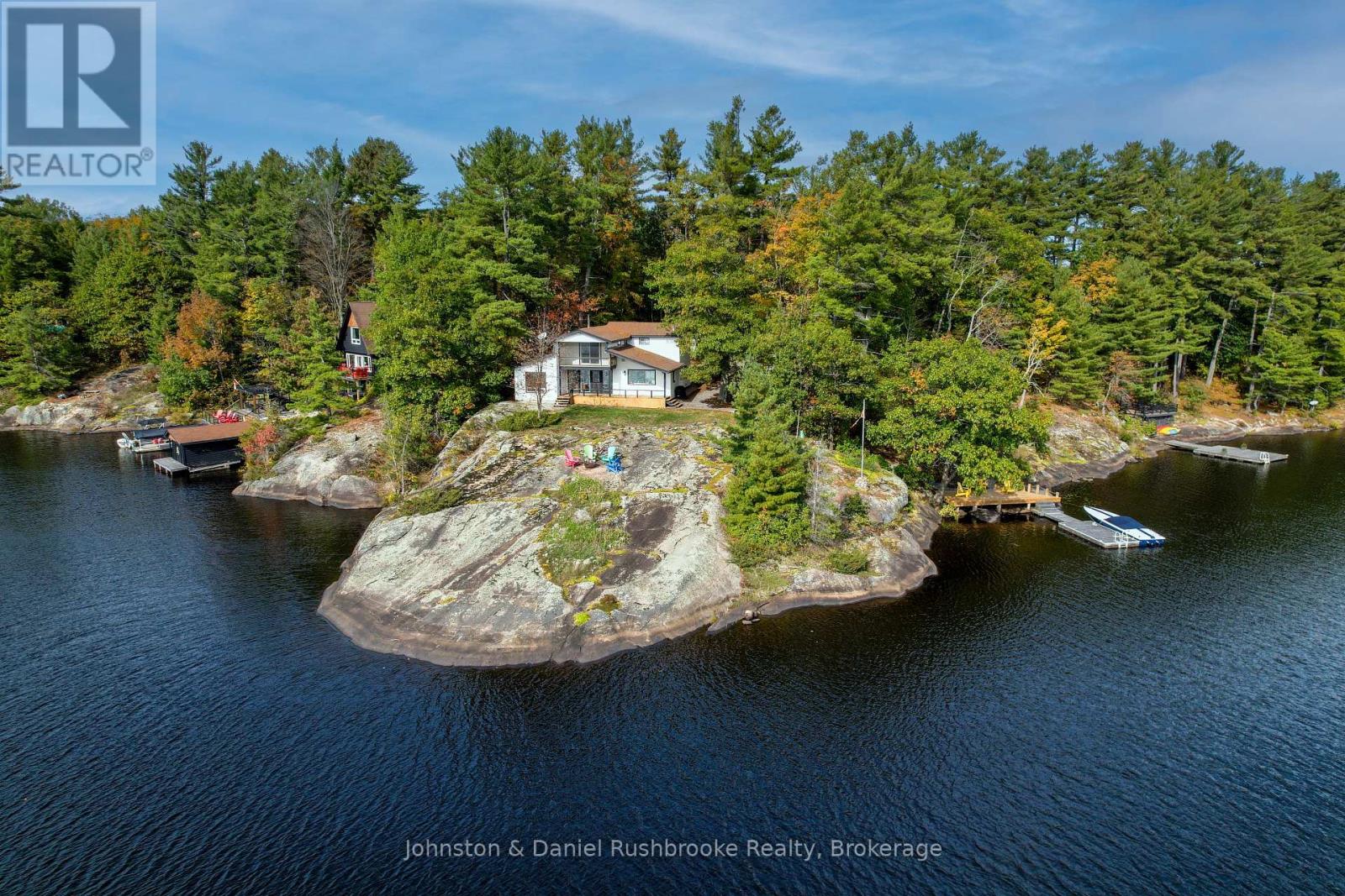1042 EL-KEE POINT LANE, Muskoka Lakes, Ontario