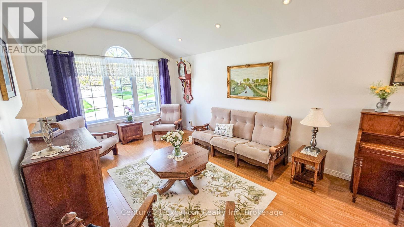 508 Harvey Street, Centre Wellington, Ontario  N1M 3K2 - Photo 6 - X13111220