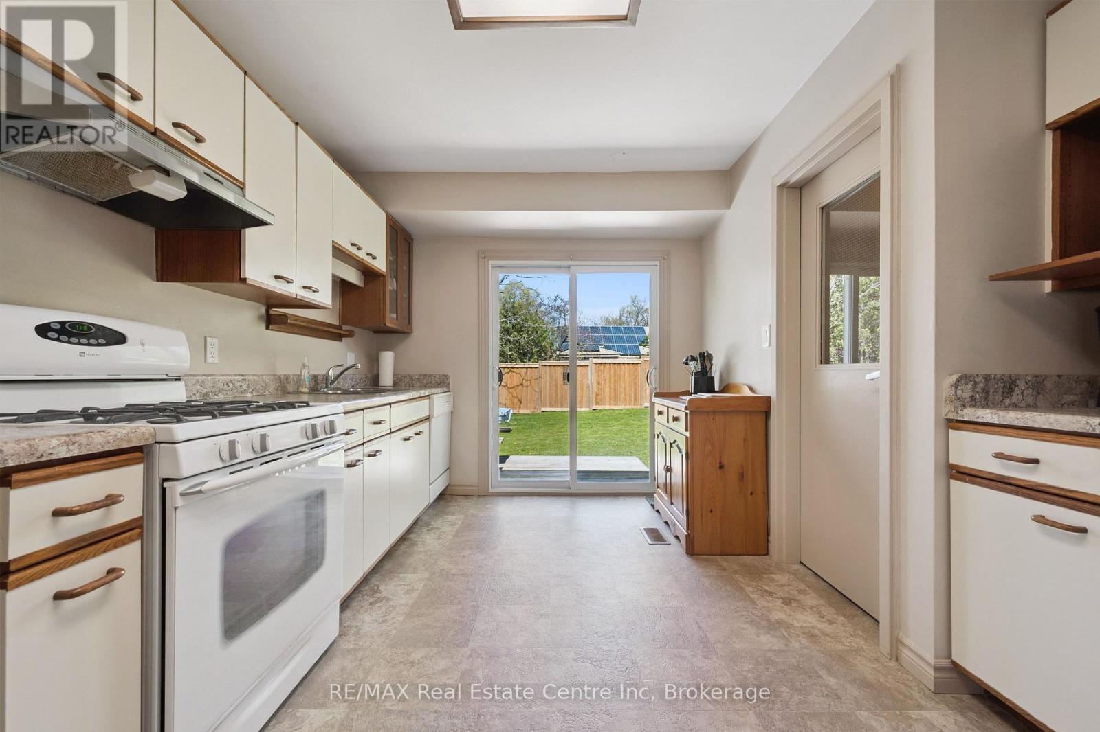 8 Harcourt Drive, Guelph, Ontario  N1G 1J6 - Photo 16 - X13111234