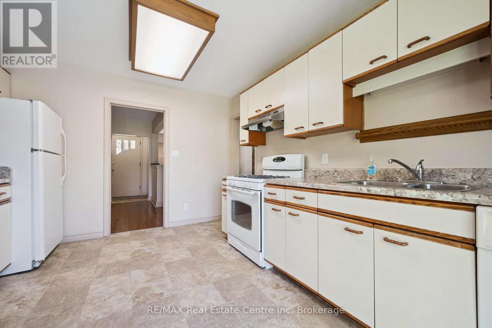 8 Harcourt Drive, Guelph, Ontario  N1G 1J6 - Photo 19 - X13111234