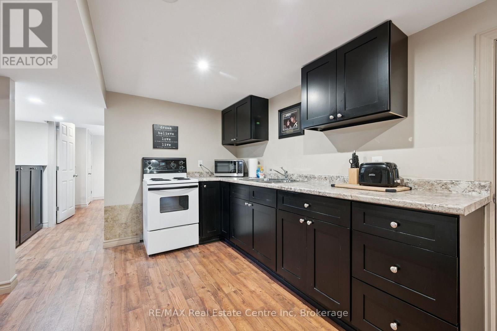 8 Harcourt Drive, Guelph, Ontario  N1G 1J6 - Photo 29 - X13111234
