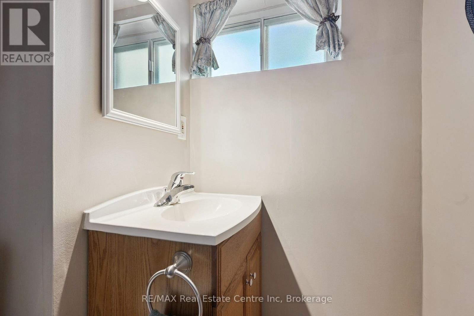 8 Harcourt Drive, Guelph, Ontario  N1G 1J6 - Photo 34 - X13111234