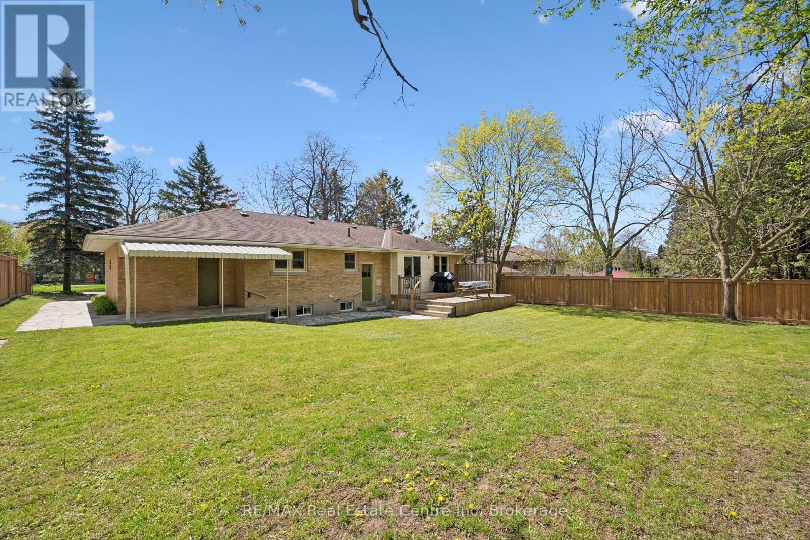 8 Harcourt Drive, Guelph, Ontario  N1G 1J6 - Photo 40 - X13111234