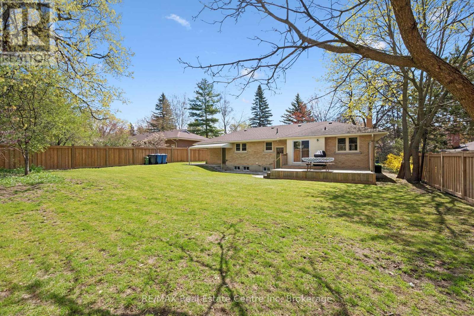 8 Harcourt Drive, Guelph, Ontario  N1G 1J6 - Photo 42 - X13111234