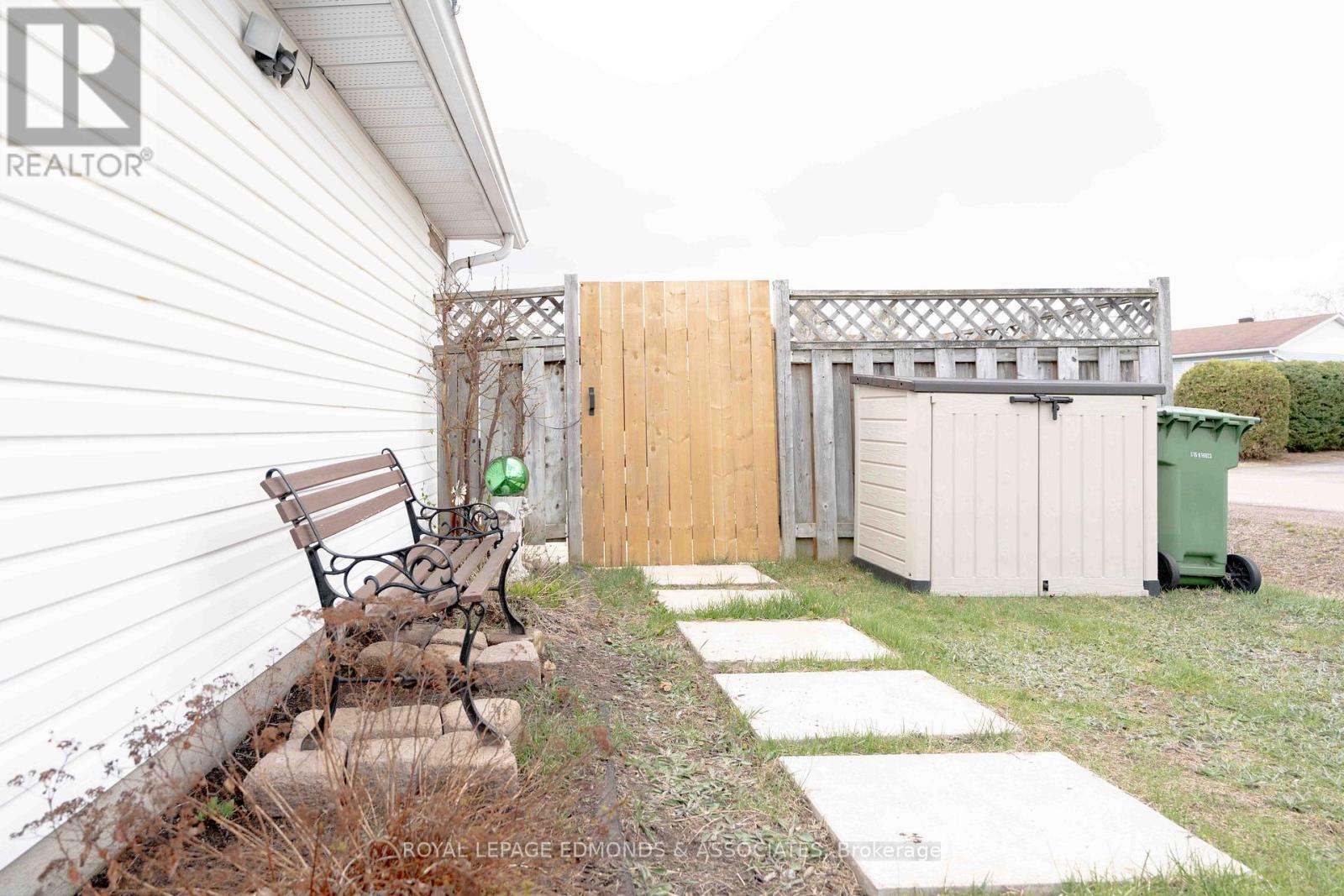 9 Dutch Drive, Petawawa, Ontario  K8H 3M2 - Photo 34 - X13111178