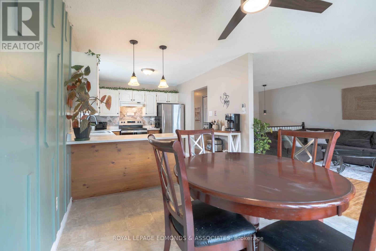 9 Dutch Drive, Petawawa, Ontario  K8H 3M2 - Photo 8 - X13111178