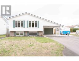 9 DUTCH DRIVE, Petawawa, Ontario