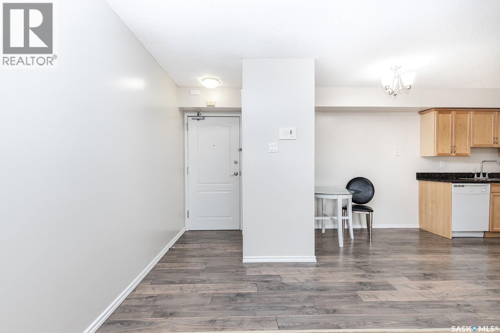 102d2 1121 Mckercher Drive, Saskatoon, Saskatchewan  S7H 5B8 - Photo 3 - SK035502