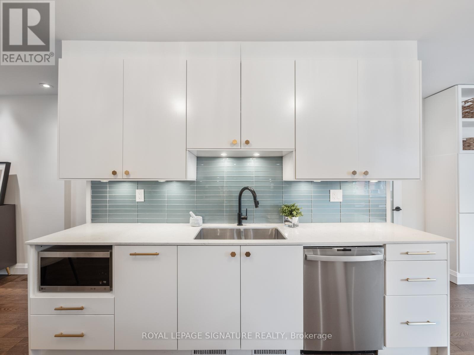 422 Davisville Avenue, Toronto, Ontario  M4S 1H6 - Photo 12 - C13111020