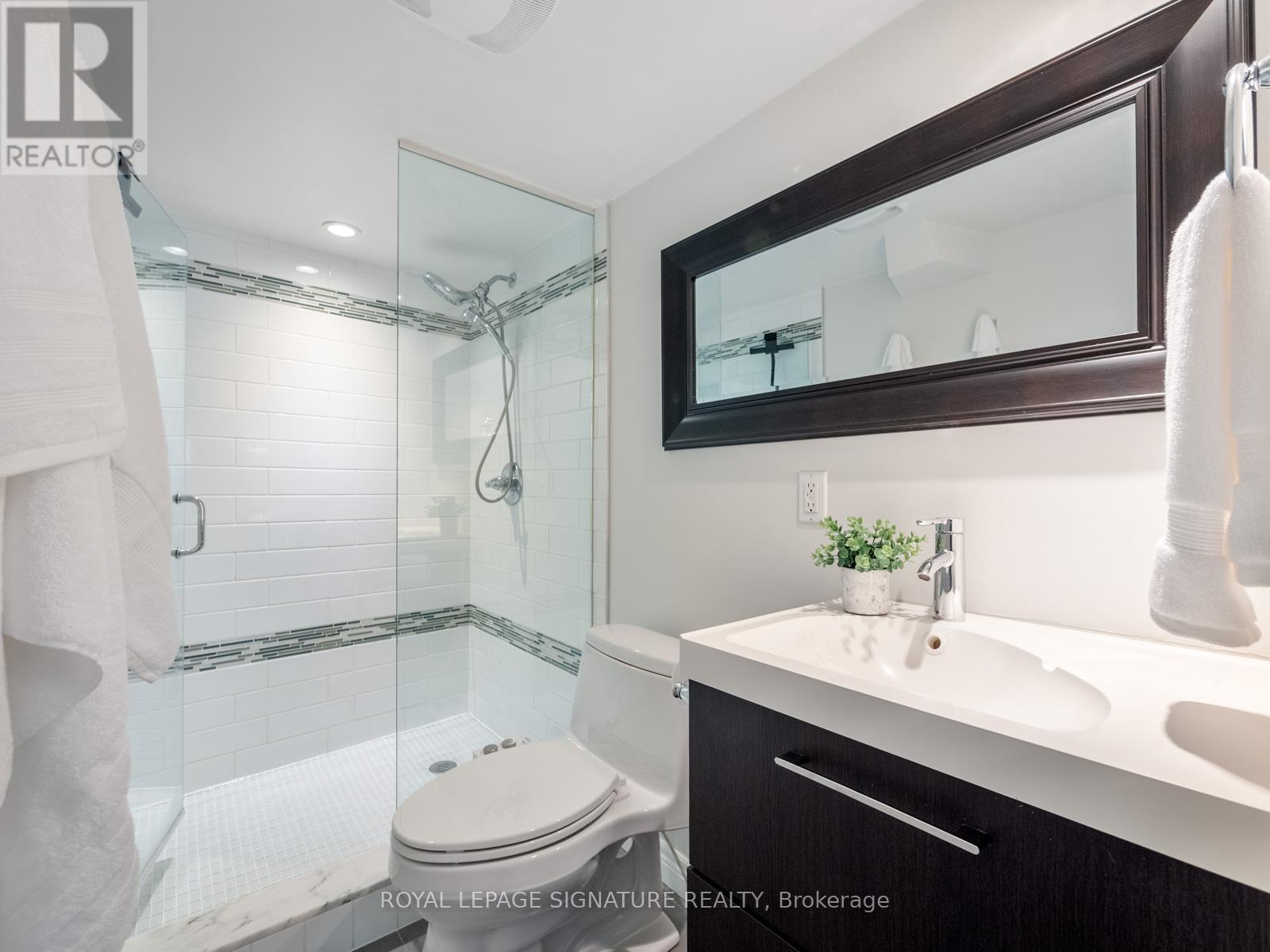 422 Davisville Avenue, Toronto, Ontario  M4S 1H6 - Photo 26 - C13111020
