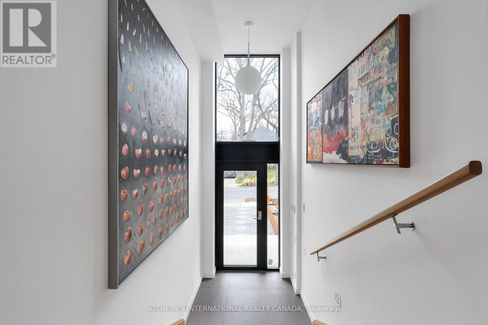 323 St Clair Avenue E, Toronto, Ontario  M4T 1P3 - Photo 2 - C13111062