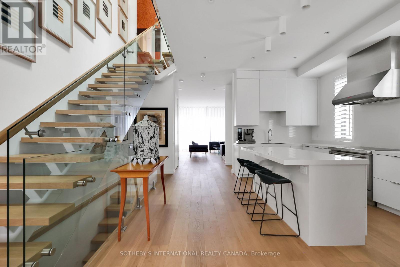 323 St Clair Avenue E, Toronto, Ontario  M4T 1P3 - Photo 8 - C13111062