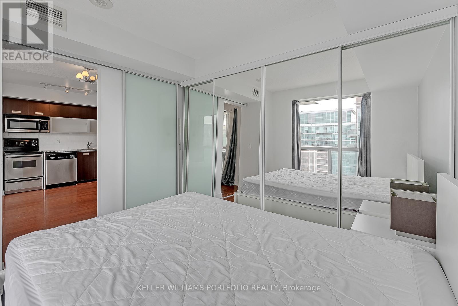 2301 - 80 Western Battery Road, Toronto, Ontario  M6K 3S1 - Photo 11 - C13111158