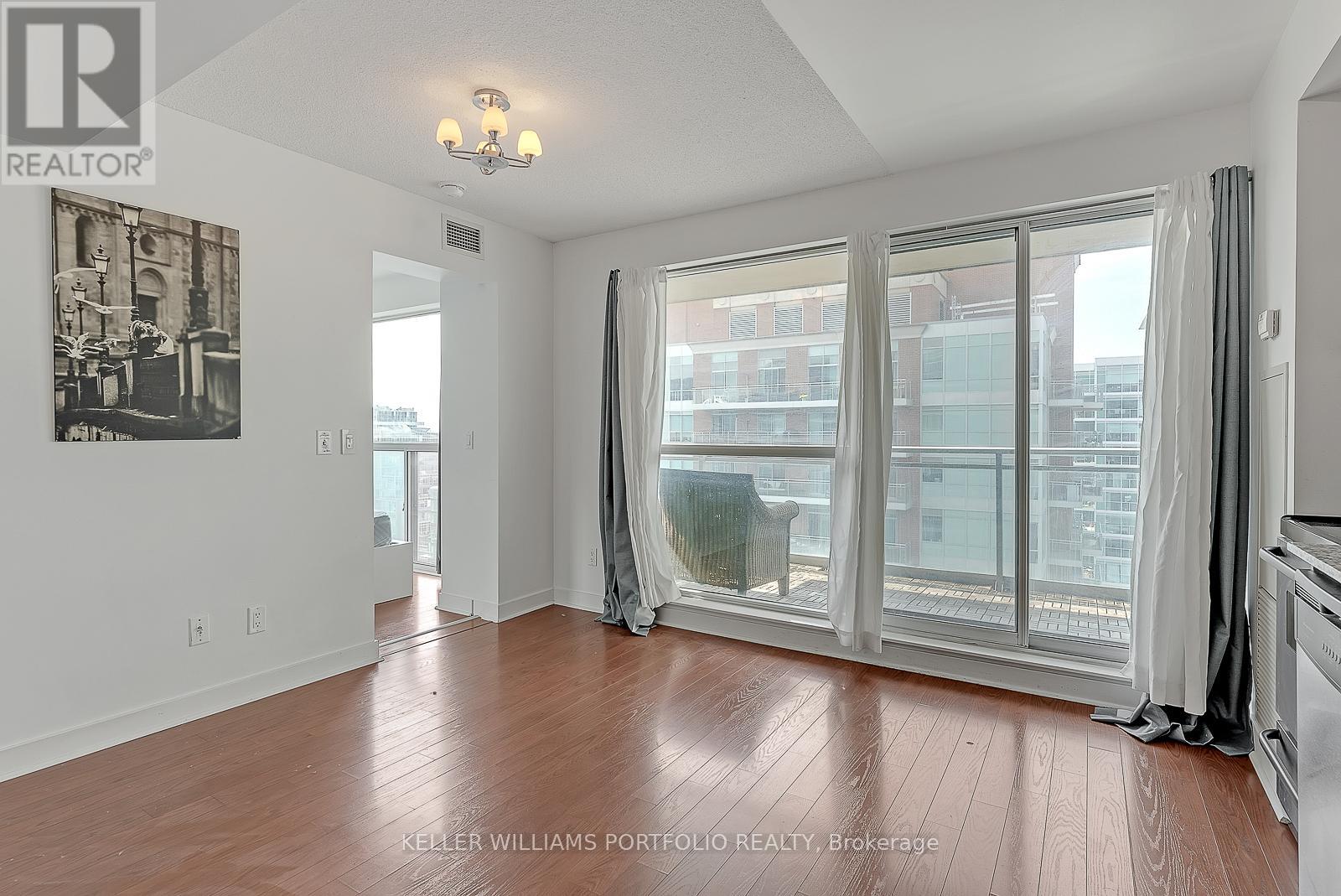 2301 - 80 Western Battery Road, Toronto, Ontario  M6K 3S1 - Photo 4 - C13111158