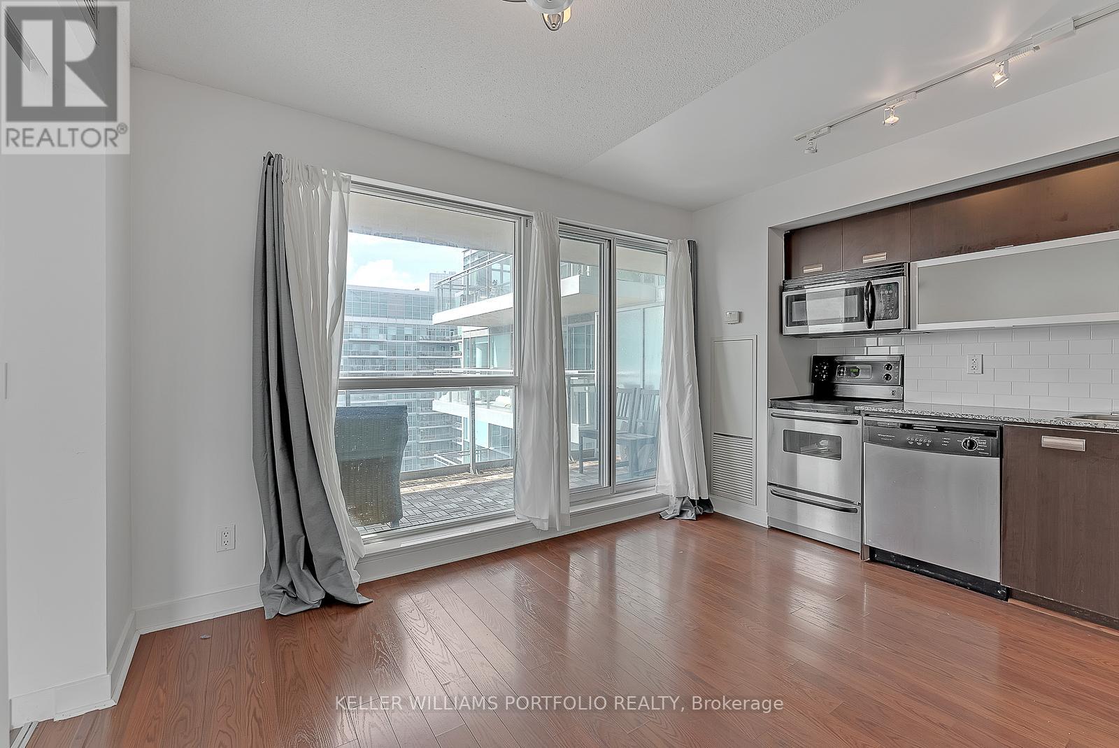 2301 - 80 Western Battery Road, Toronto, Ontario  M6K 3S1 - Photo 5 - C13111158