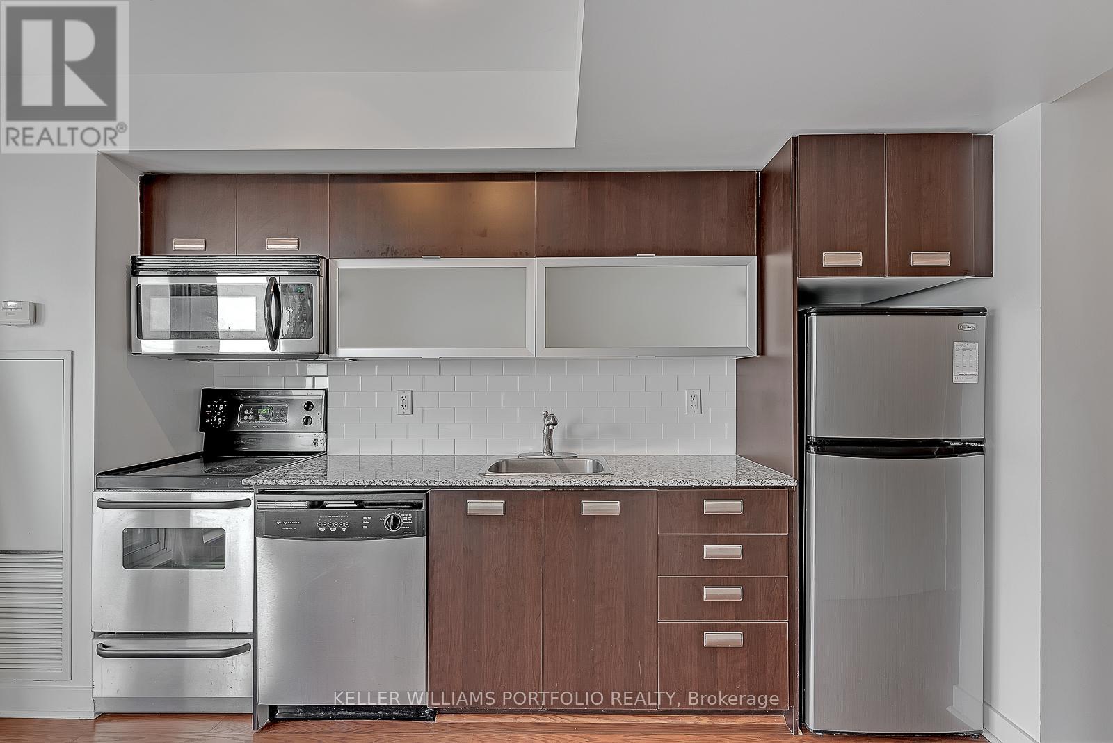 2301 - 80 Western Battery Road, Toronto, Ontario  M6K 3S1 - Photo 8 - C13111158