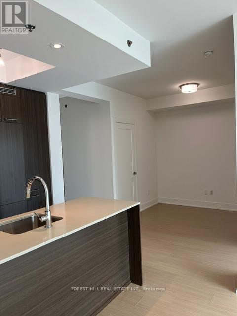 2404 - 310 Tweedsmuir Avenue, Toronto, Ontario  M5P 2Y2 - Photo 8 - C13111200