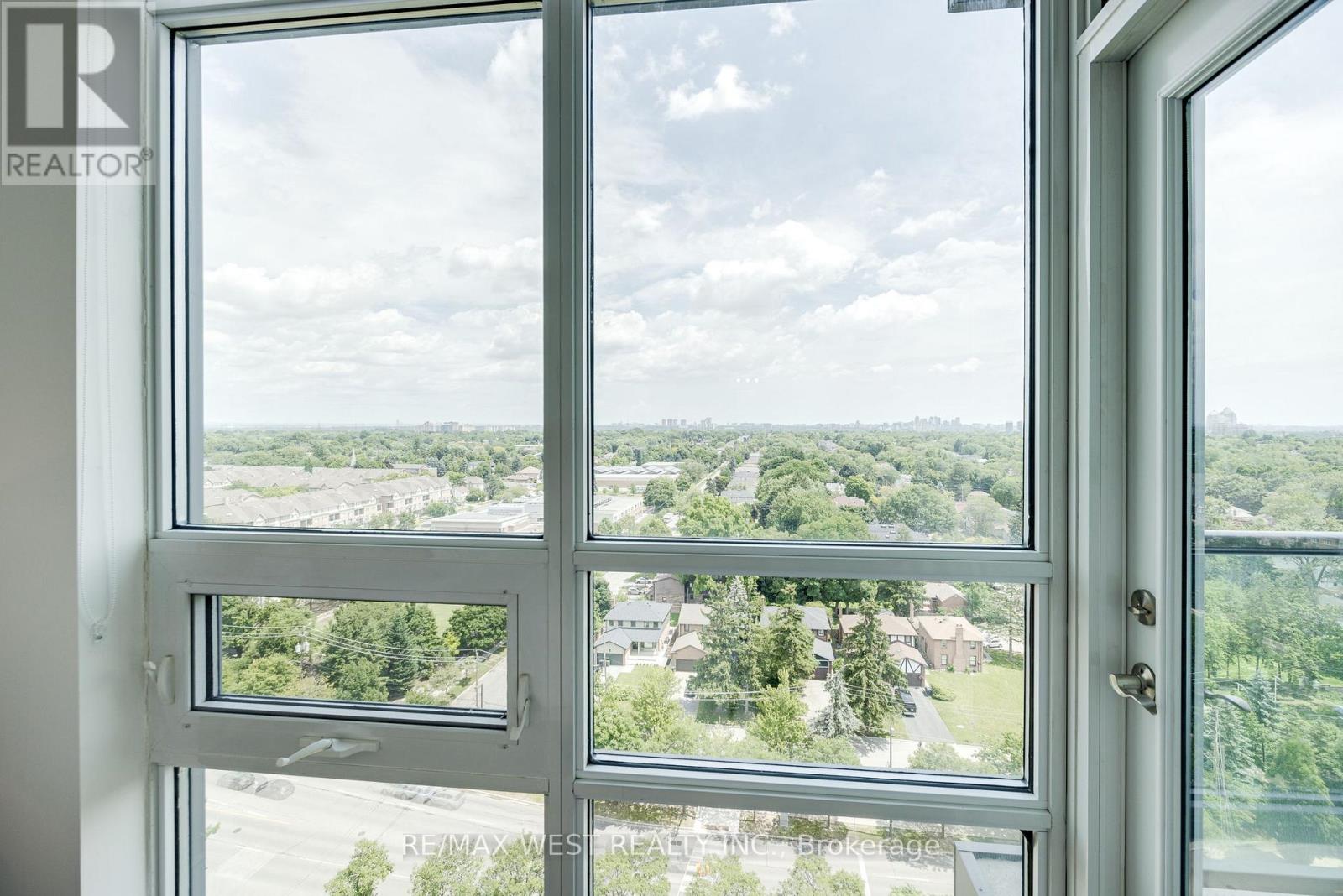 1507 - 26 Norton Avenue, Toronto, Ontario  M2N 0H6 - Photo 14 - C13111206
