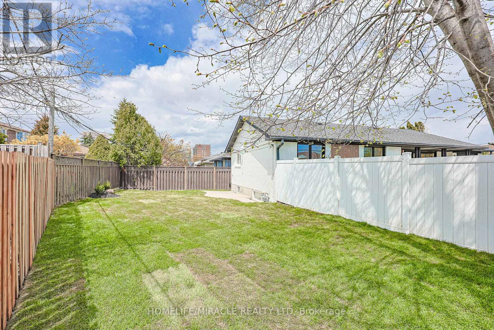 158 Cass Avenue, Toronto, Ontario  M1T 2B7 - Photo 37 - E13110878